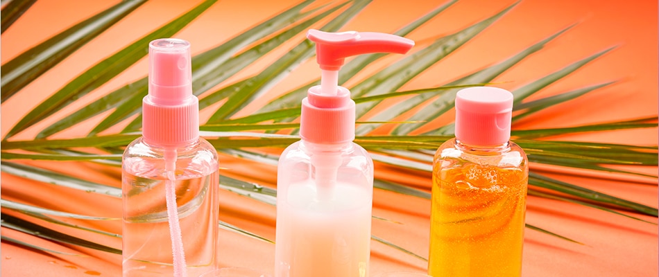 Prendre soin de sa prothèse capillaire en été, c’est possible ! ➽ Dans cet article, découvrez 5 conseils utiles à appliquer pour y arriver.