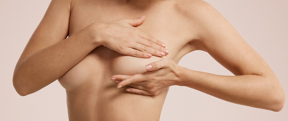 Reconstruction mammaire après cancer : quelle méthode choisir ? ➽ Découvrez 4 options chirurgicales pour retrouver votre silhouette.