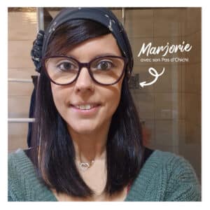 Marjorie, 42 ans, a retrouvé ses propres cheveux pendant la chimiothérapie grâce à son Pas d’Chichi. Découvrez son histoire inspirante.
