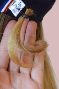 prothèse capillaire partielle autologue, avec les propres cheveux de la personne